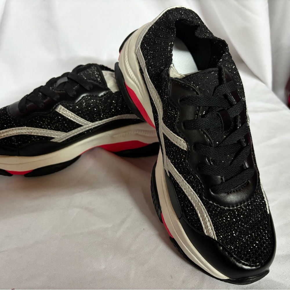 Black and White Athletic Shoes with Retro Silhouette